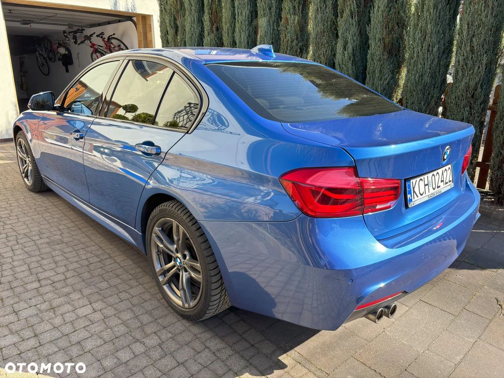 BMW Seria 3 320d xDrive - 13