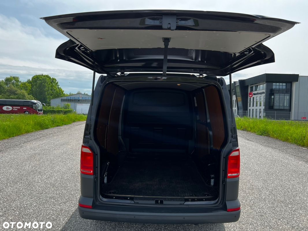 Volkswagen Transporter - 9