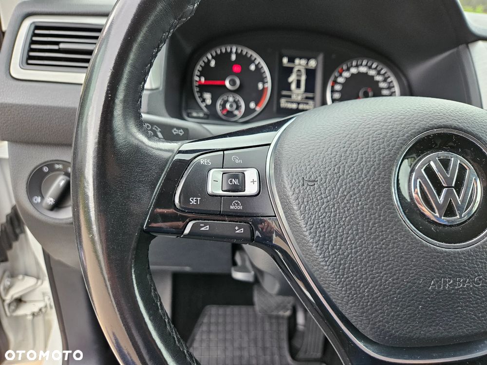 Volkswagen Caddy 2.0 TDI Trendline DSG - 24