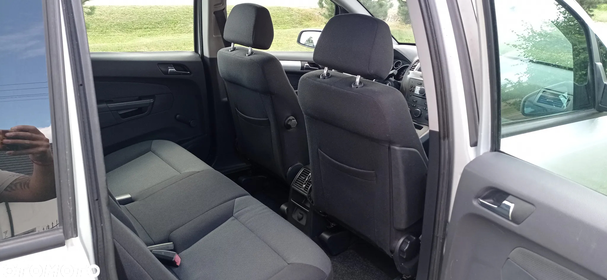 Opel Zafira 1.8 - 9