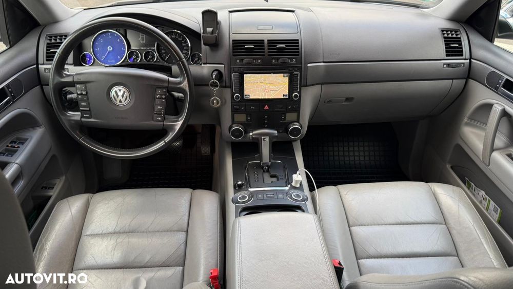 Volkswagen Touareg - 13