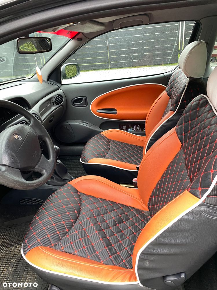 Renault Megane 1.6 - 9