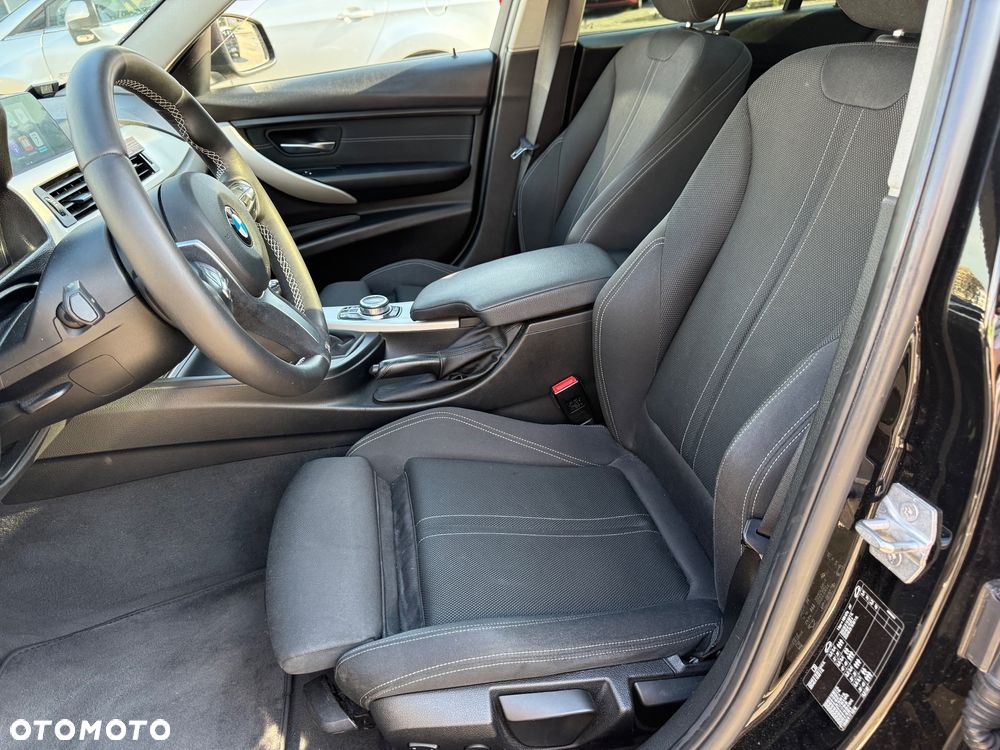 BMW Seria 3 318d - 9