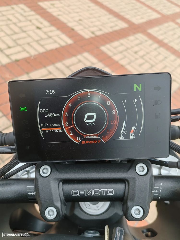 CF Moto 300NK - 9