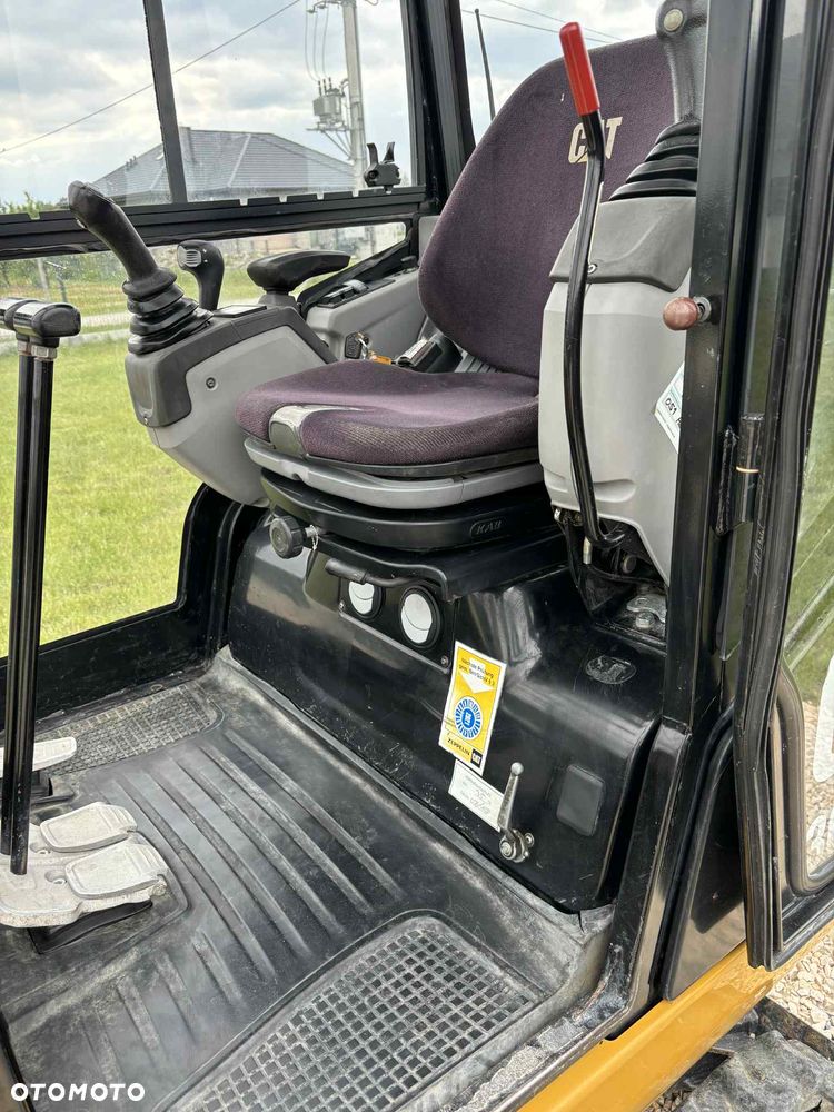 Caterpillar 301.7d - 6