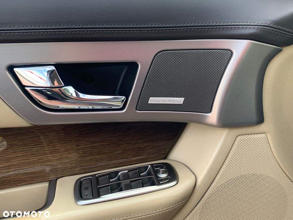 Jaguar XF 2.7 V6 Premium Luxury - 21