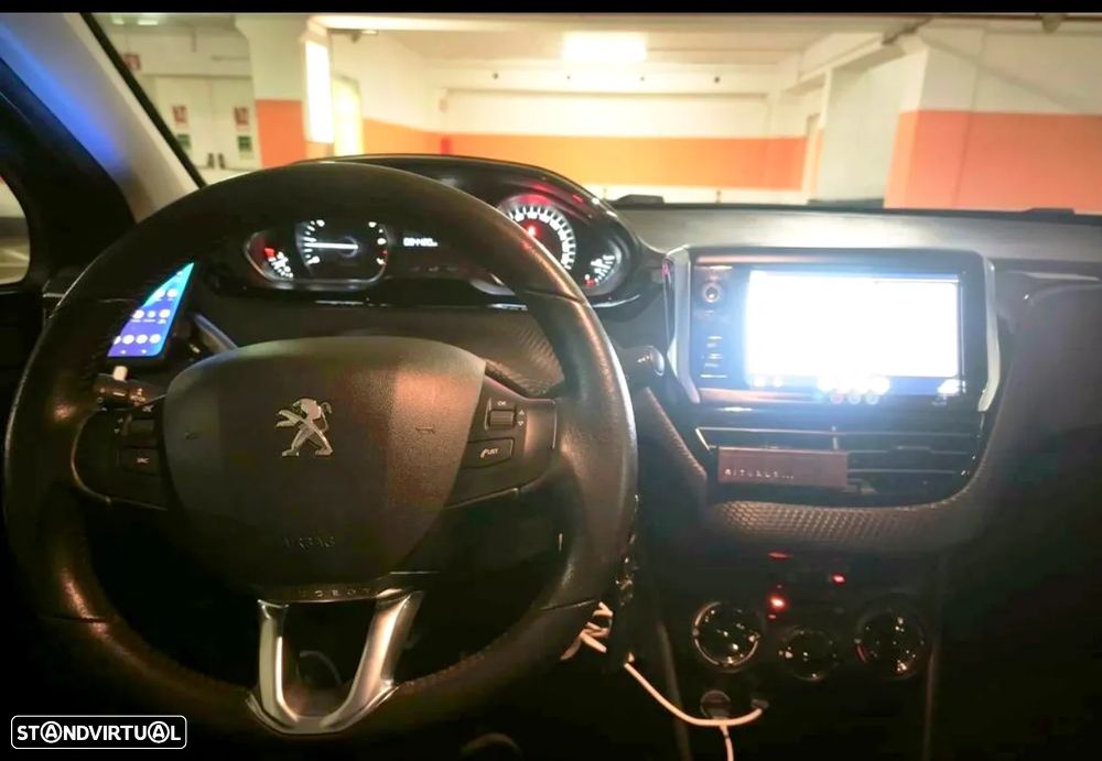 Peugeot 2008 1.2 PureTech Style - 7