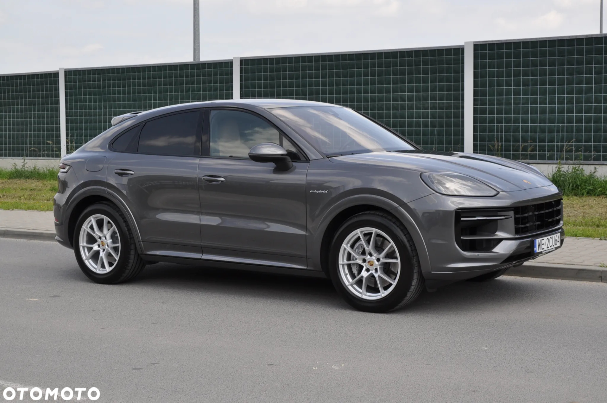 Porsche Cayenne Coupe E-Hybrid PHEV - 22