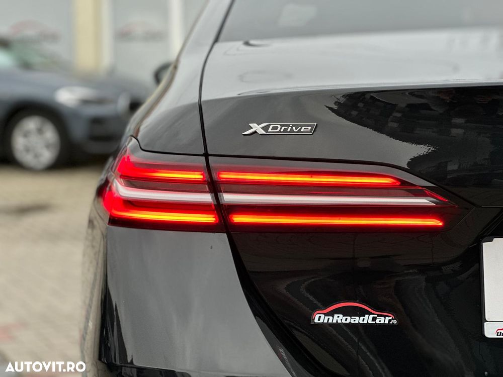 BMW Seria 5 520d xDrive AT MHEV - 17