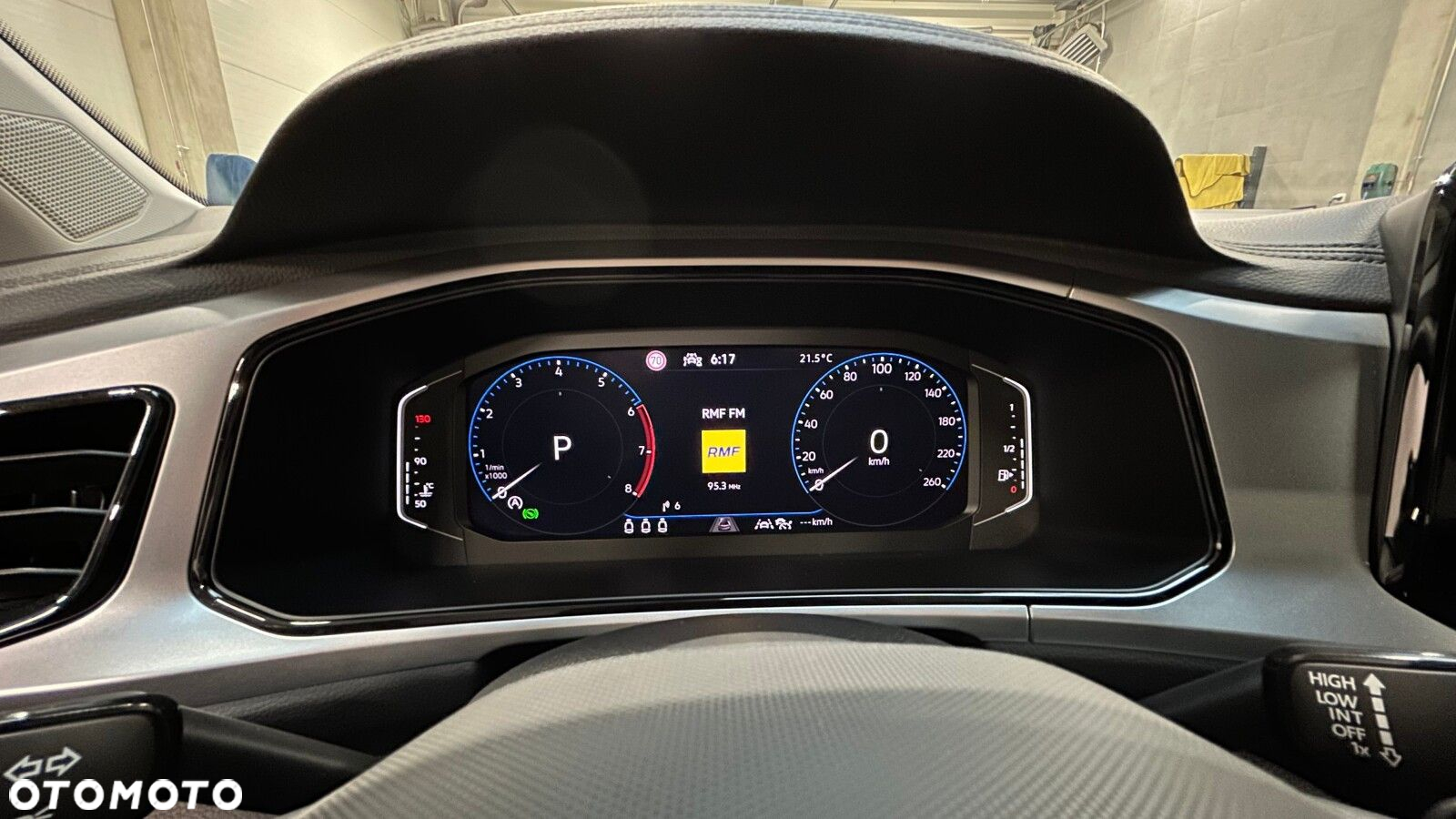 Volkswagen T-Roc 1.5 TSI Life DSG - 24