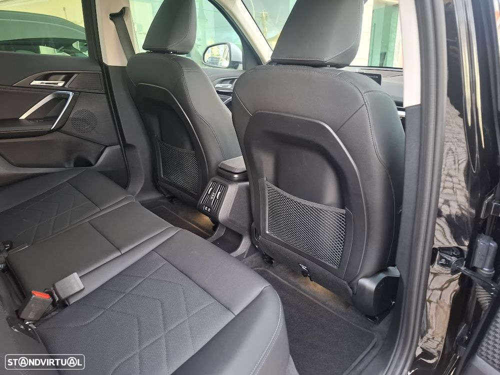 BMW iX1 xDrive30 xLine - 40