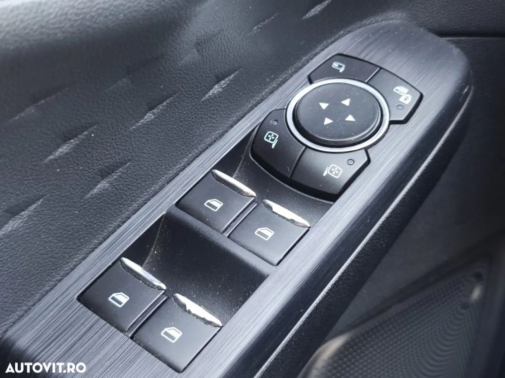 Ford Kuga 2.0 EcoBlue A8 AWD Titanium - 30