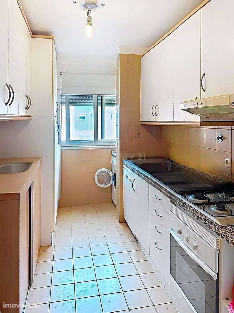 Apartamento T2 com Vista Panorâmica em Beato, com vigilância no condôm - Grande imagem: 4/27