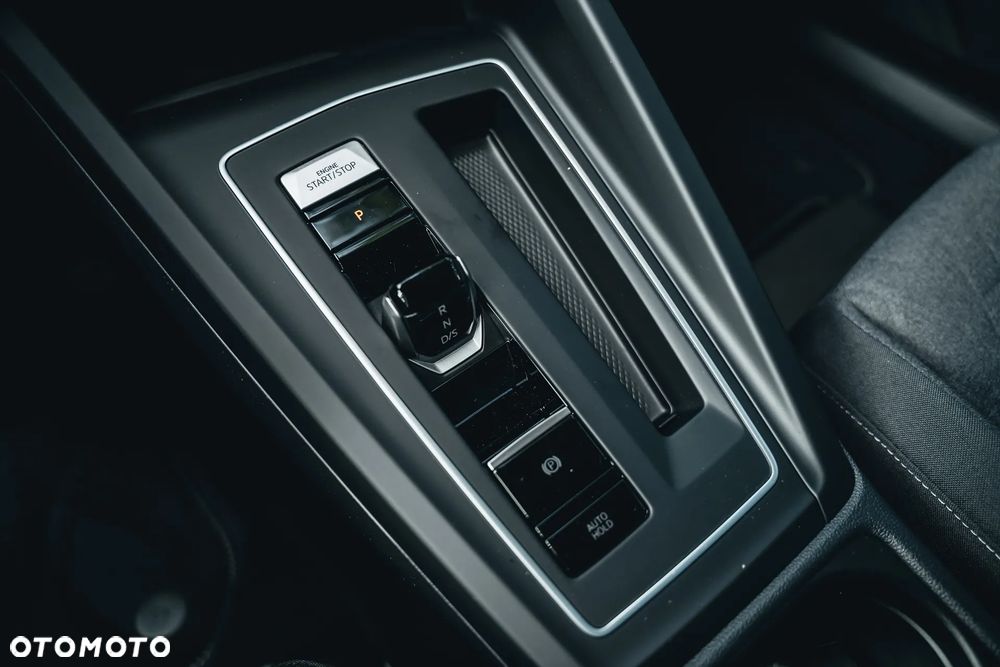 Volkswagen Golf - 20