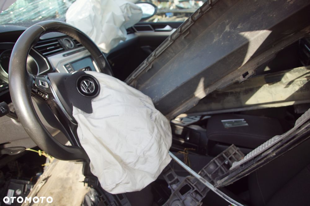 Auto na części - Volkswagen Passat B8 1.8 TSI 180 KM CJSC QTQ LC9X 2016R Silnik Skrzynia Drzwi Lusterko Szyba Lampa Deska Kokpit Sterownik Moduł Licznik Wyświetlacz Kierownica Panel - 12