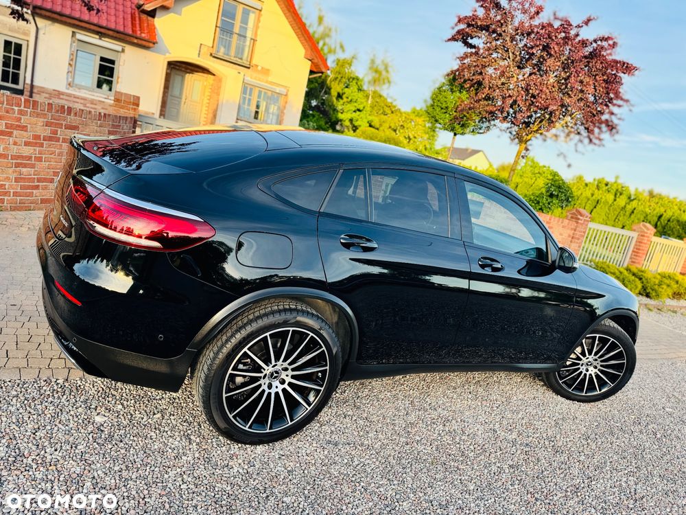 Mercedes-Benz GLC 300 d 4Matic 9G-TRONIC AMG Line Plus - 34
