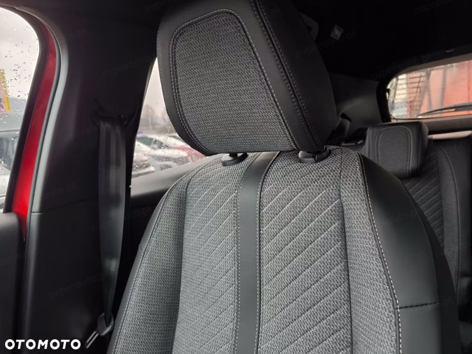 Peugeot 2008 - 7