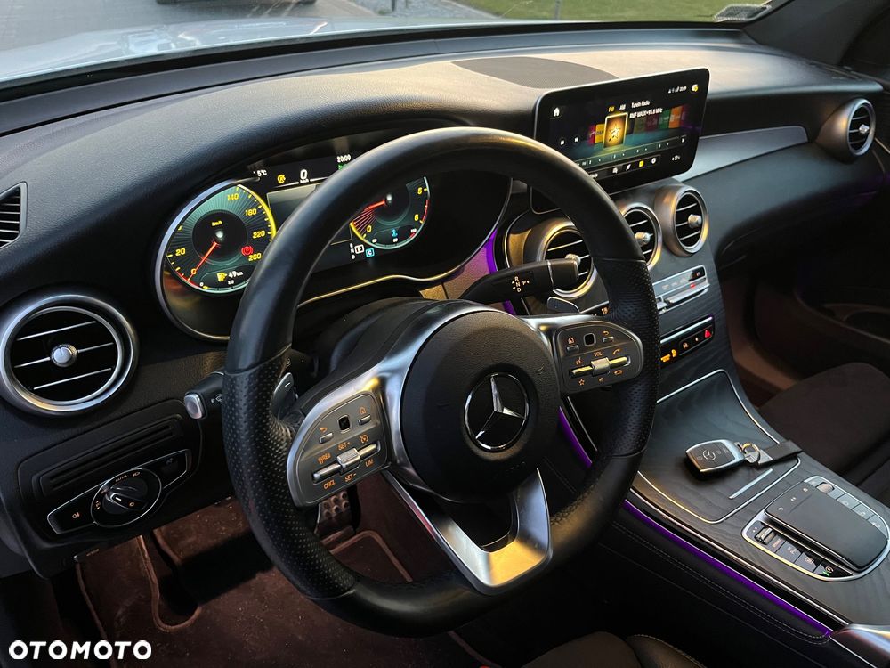 Mercedes-Benz GLC 220 d 4Matic 9G-TRONIC AMG Line - 11