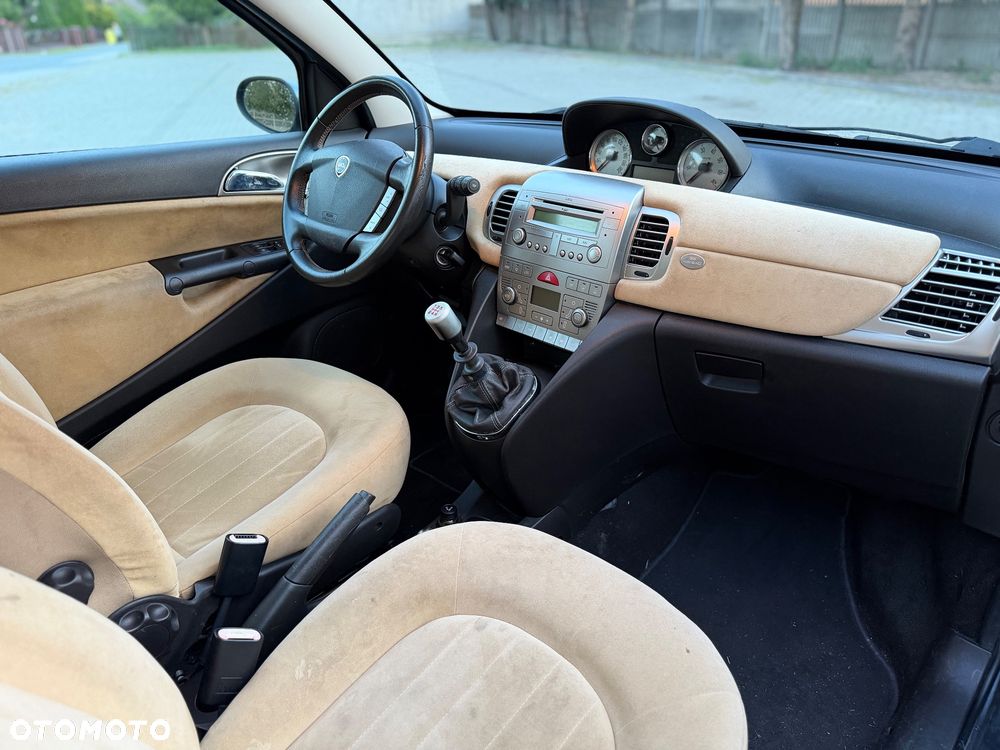 Lancia Ypsilon Y 1.4 8v Platino - 12