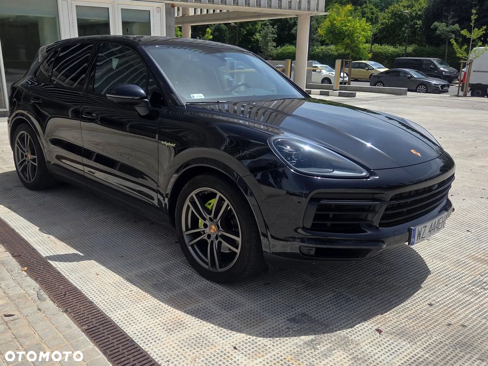 Porsche Cayenne - 2