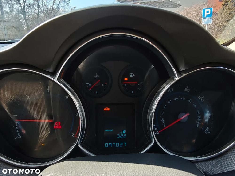 Chevrolet Cruze - 22