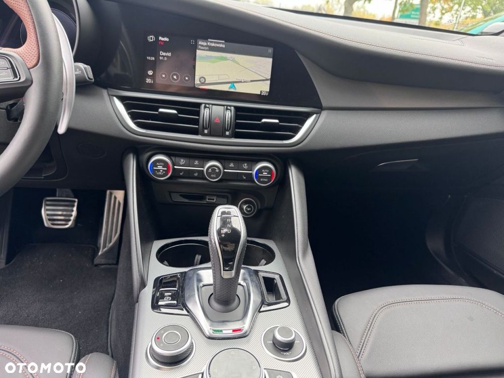 Alfa Romeo Giulia - 17