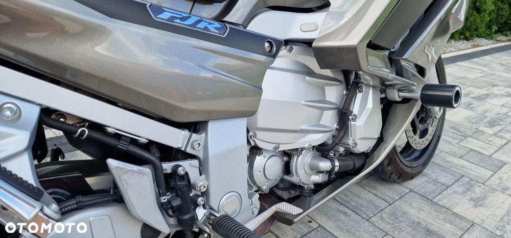 Yamaha FJR - 3