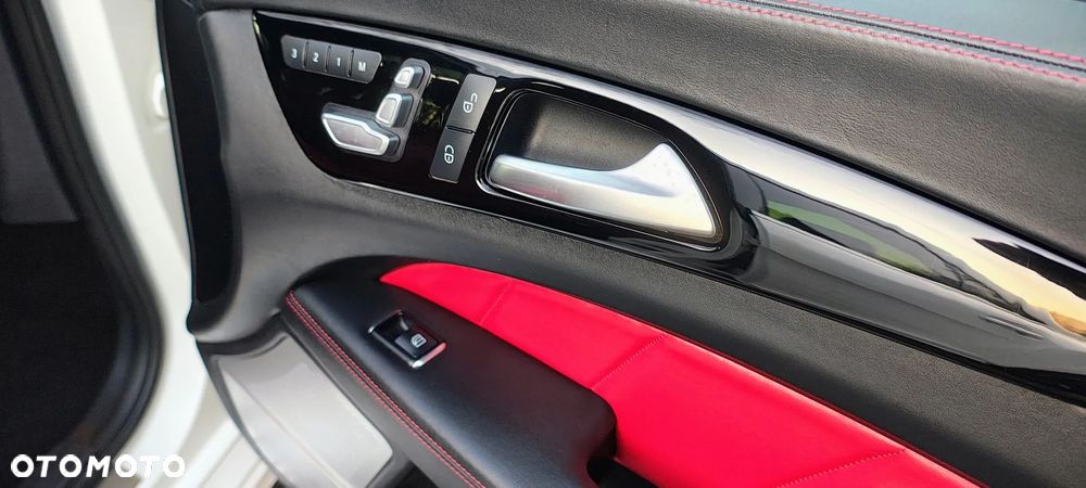 Mercedes-Benz CLS 63 AMG 4-Matic - 13