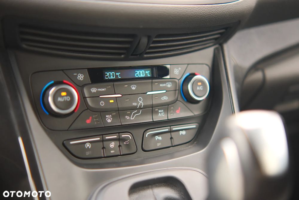 Ford Kuga - 23