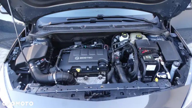 Opel Astra 1.4 T Cosmo - 12