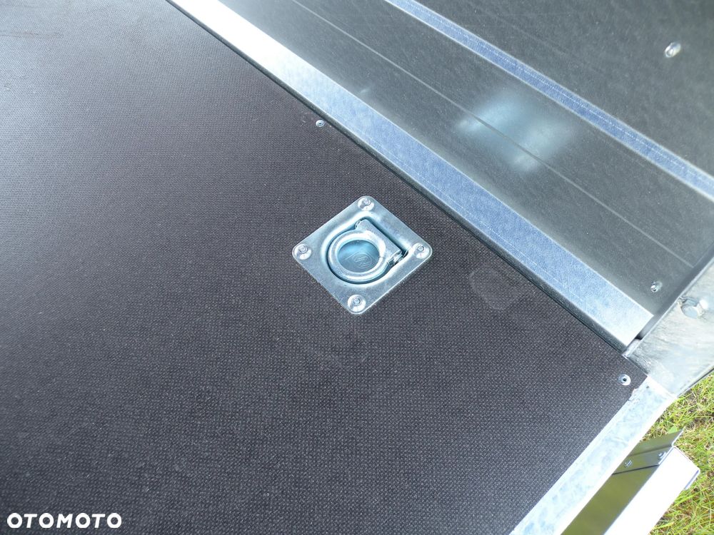 Rydwan C-750/E2 - 16