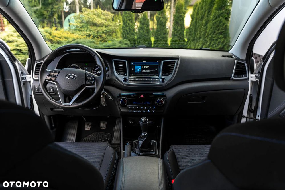 Hyundai Tucson blue 1.7 CRDi 2WD Style - 23