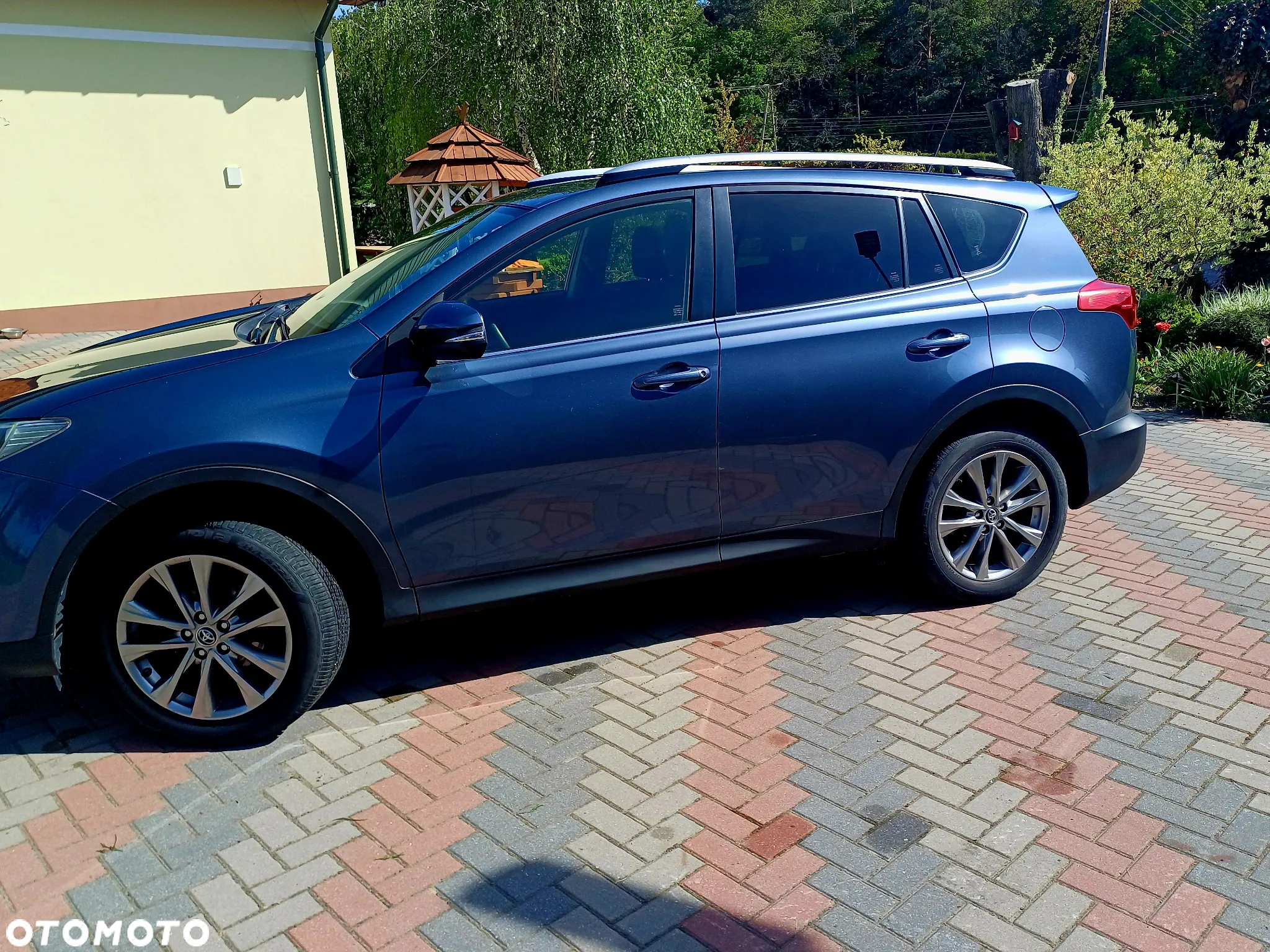 Toyota RAV4 - 9