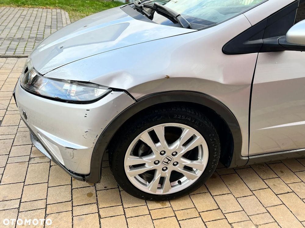 Honda Civic 1.8 Sport - 16