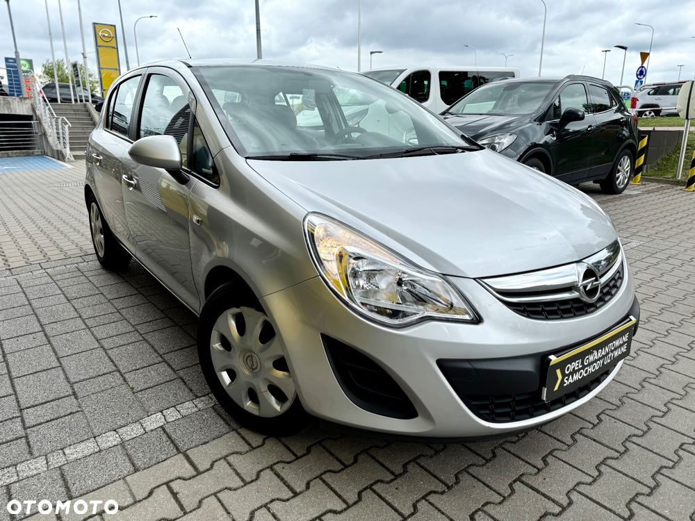 Opel Corsa 1.2 16V Cosmo - 3