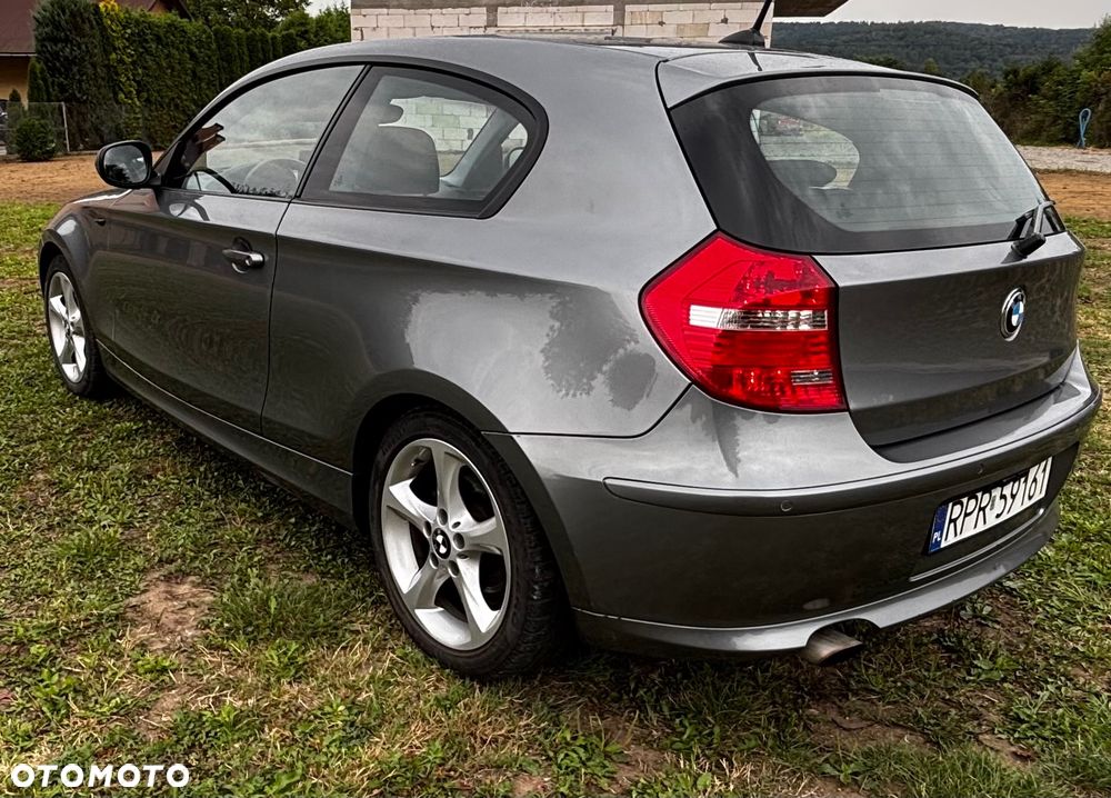BMW Seria 1 116d - 11