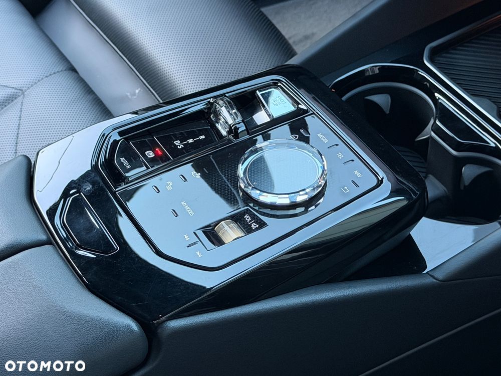 BMW Seria 5 520d xDrive mHEV M Sport - 14