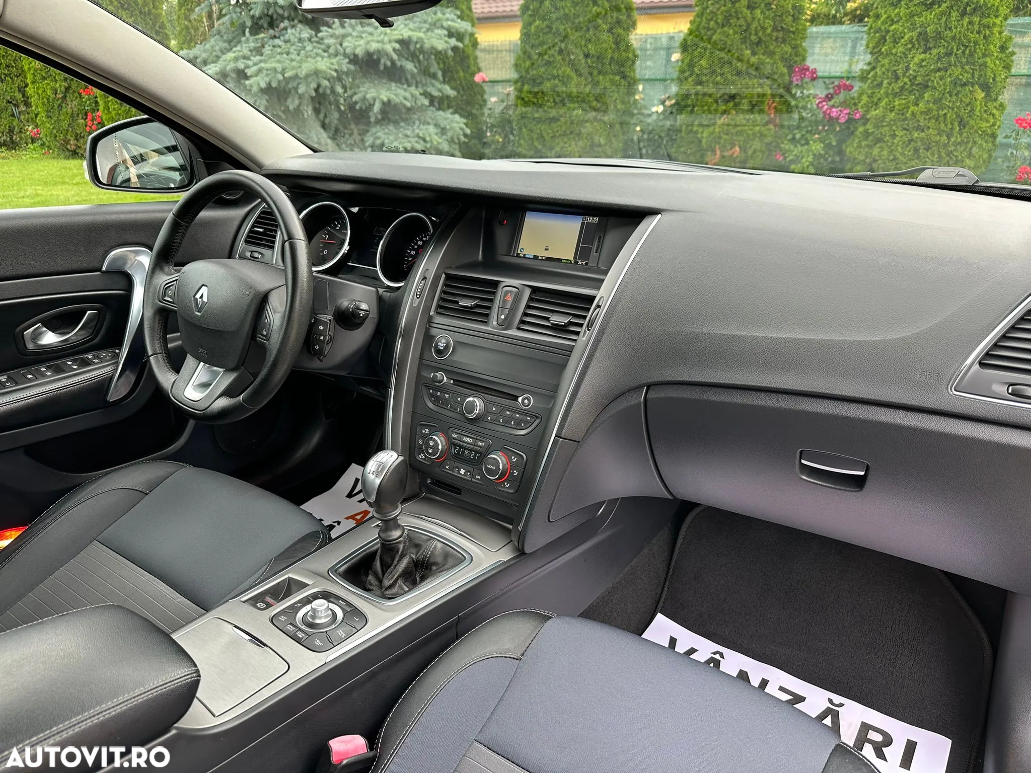 Renault Latitude 2.0 dCi Luxury - 6