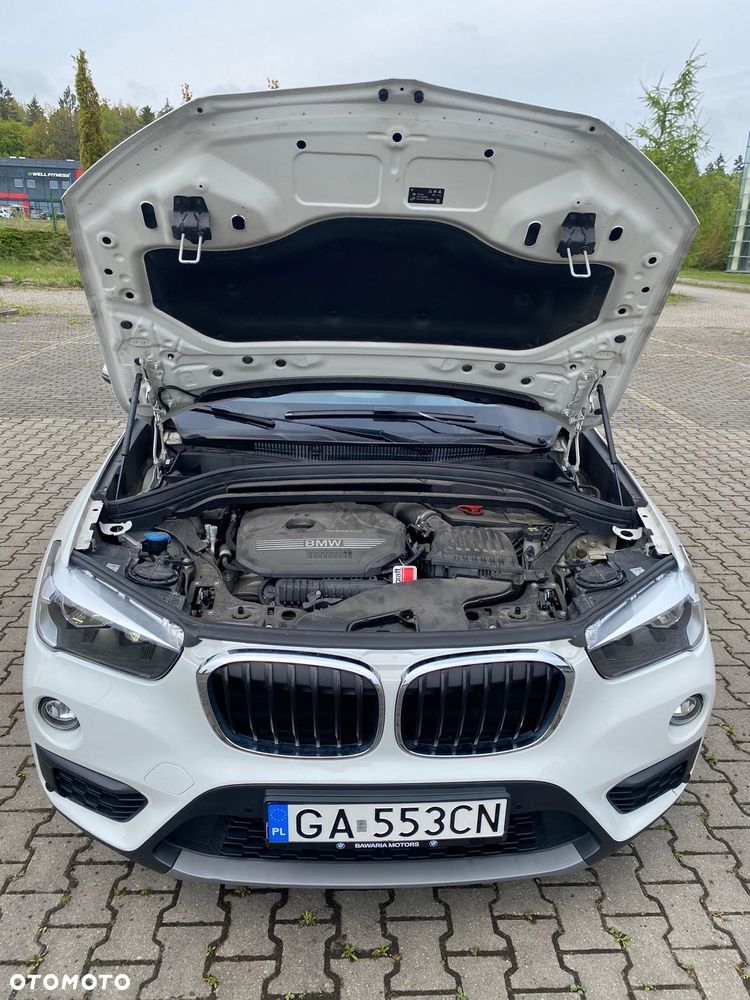 BMW X1 sDrive18i - 14