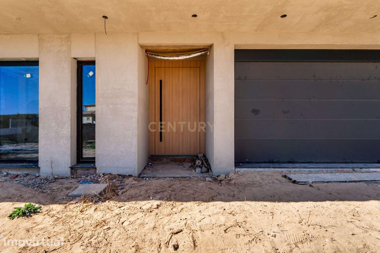 Moradia T5 contemporânea em construção avançada com piscina | Álamos, - Grande imagem: 5/44
