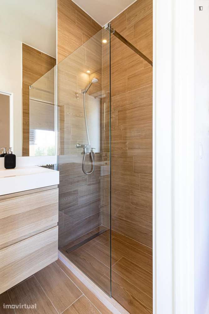 Quarto - localizado em Chelas Lisbon - Grande imagem: 4/20