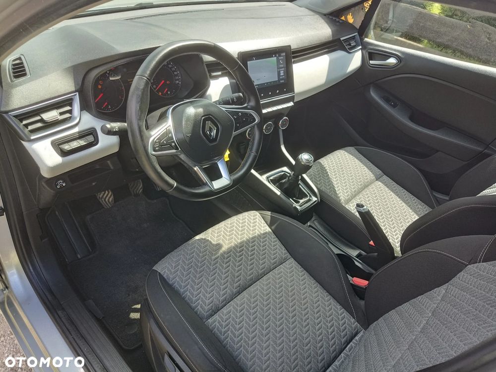 Renault Clio - 19