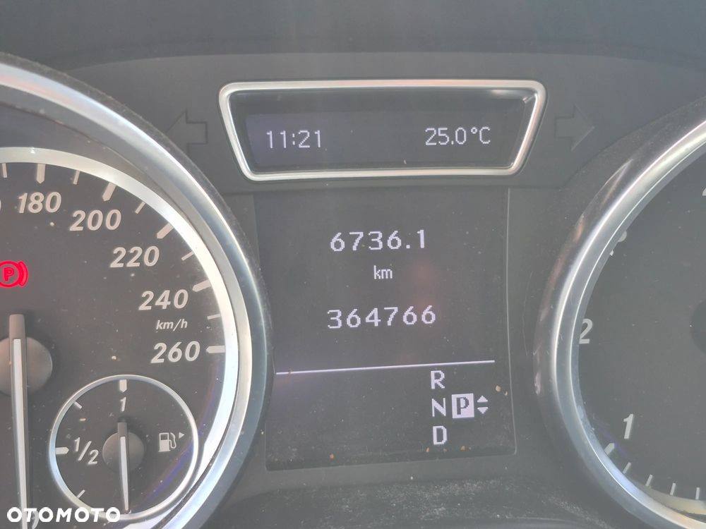 Mercedes-Benz ML 350 BlueTEC 4-Matic - 12