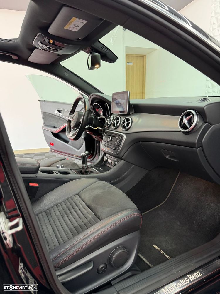 Mercedes-Benz CLA 200 d Shooting Brake AMG Line - 16