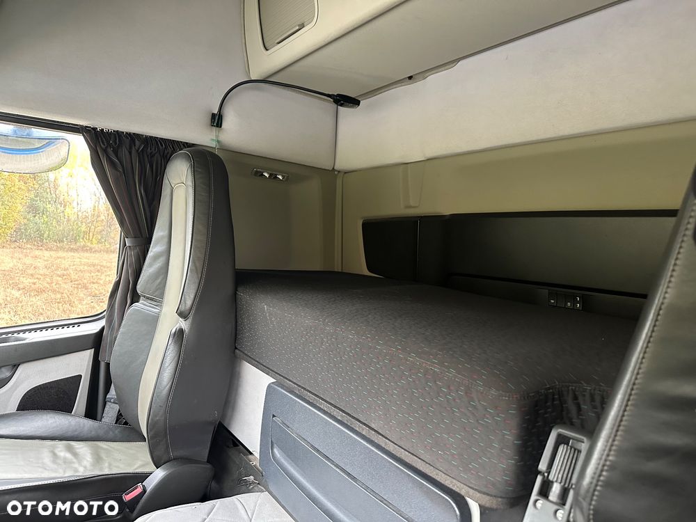 Volvo FM 500  WYWROTKA DO ZBOZA Z POMPA SAMOZALADOWCZA - 14