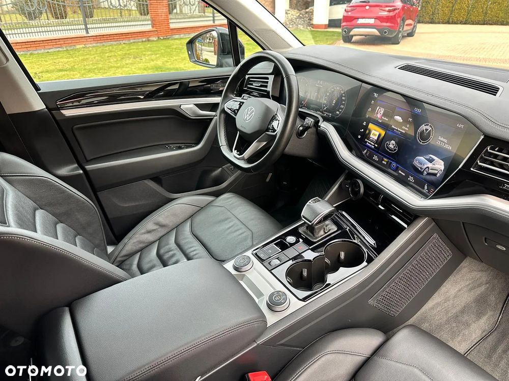 Volkswagen Touareg - 12