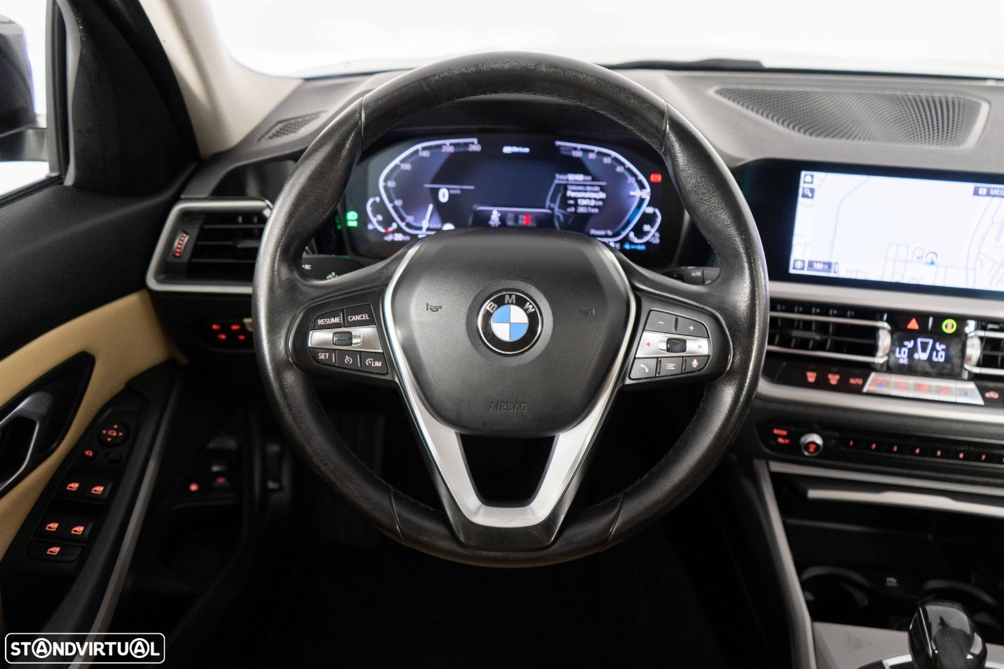 BMW 330 e Touring Line Luxury Auto - 26