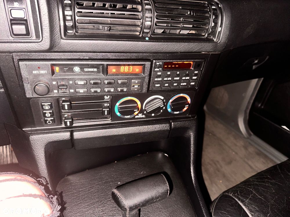 BMW Seria 5 ver-525i - 13