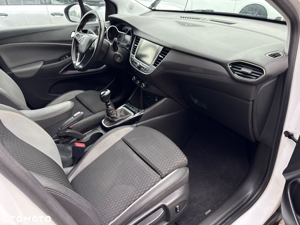 Opel Crossland X - 9