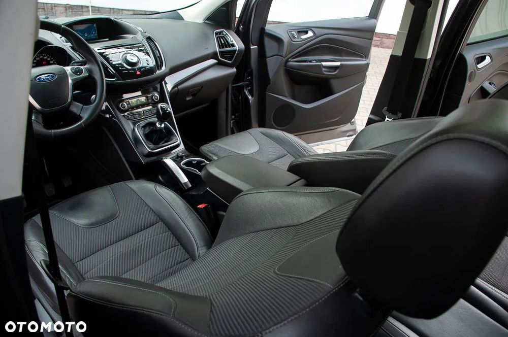 Ford Kuga 2.0 TDCi 2x4 Titanium - 20